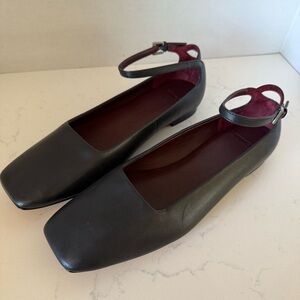 Vince Cassie Square-Toe Leather Flats – Black – Size 6 (New, No Box)